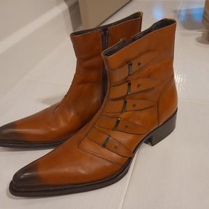 Brown men's dress boot US 9 / Eu42